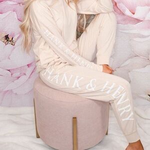 Simply Obsessed Hank & Henry Beige Sweatpants NWT